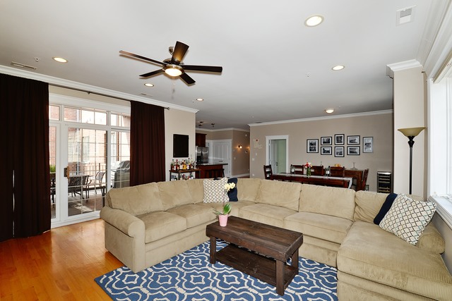 3841 N Southport Ave #4