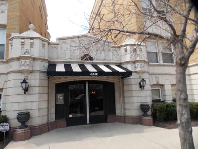 3930 N Pine Grove Ave #3105