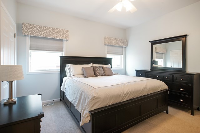 For Sale: 1123 W Grace St #APT 1E Chicago, IL 60613