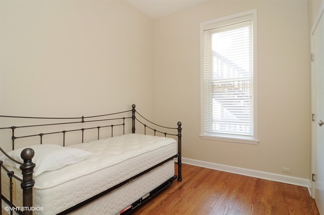 For Sale: 836 W Wrightwood Ave #APT 2 Chicago, IL 60614