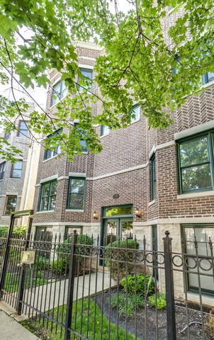 For Sale: 2756 N Wolcott Ave #1S Chicago, IL 60614