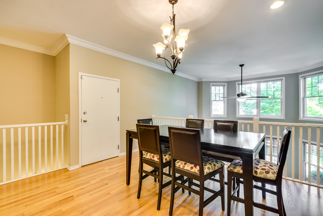 For Sale: 2756 N Wolcott Ave #1S Chicago, IL 60614