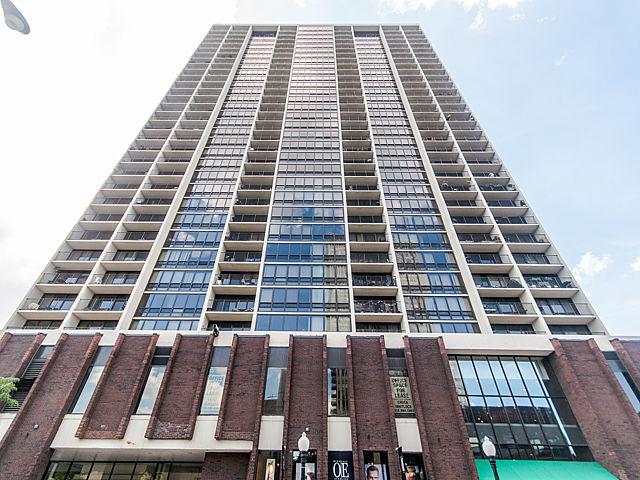 1749 N Wells St #1805