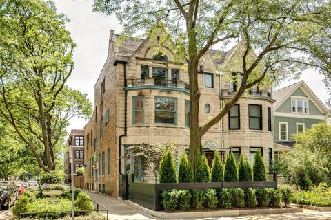 1919 S Prairie Ave #2