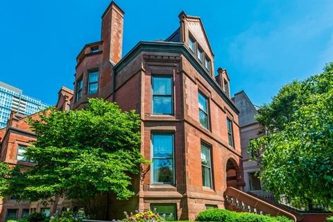 1919 S Prairie Ave #2