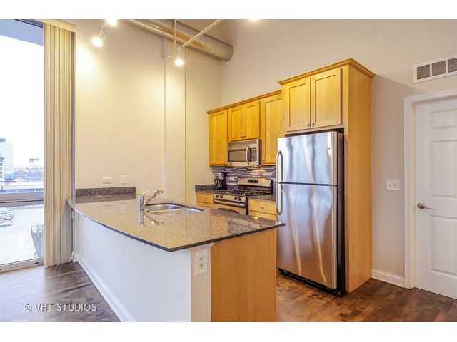 2025 S Indiana Ave #501