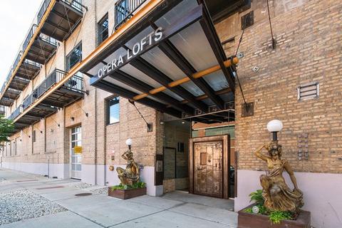 225 W 25th Pl #1