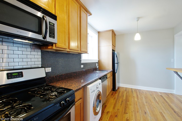 2137 N Kedzie Blvd #G