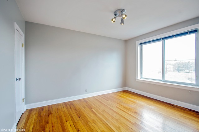 2137 N Kedzie Blvd #G