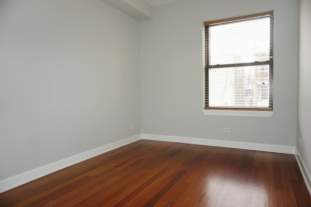 4258 W Lawrence Ave #2S