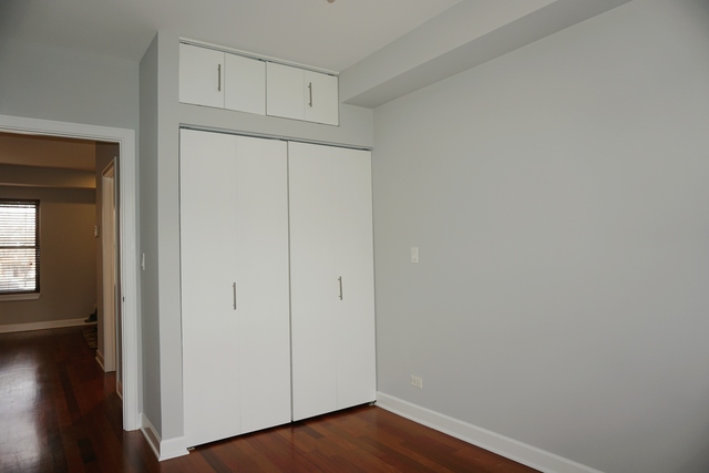 4258 W Lawrence Ave #2S