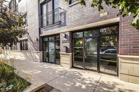 2222 W Diversey Ave #304
