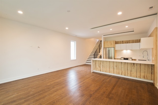 For Sale: 2734 W Cortez St #2 Chicago, IL 60622