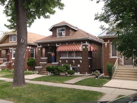 2736 Clarence Ave