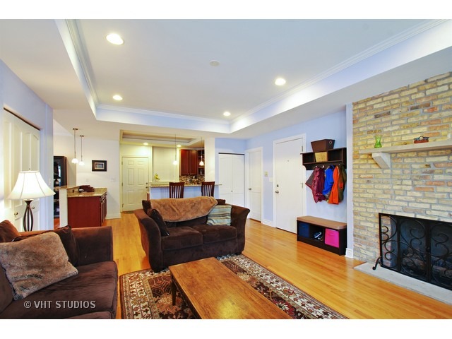 For Sale: 1264 W North Shore Ave #APT 1 Chicago, IL 60626