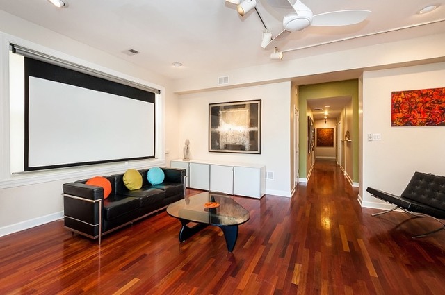 For Sale: 1317 W Greenleaf Ave #1 Chicago, IL 60626