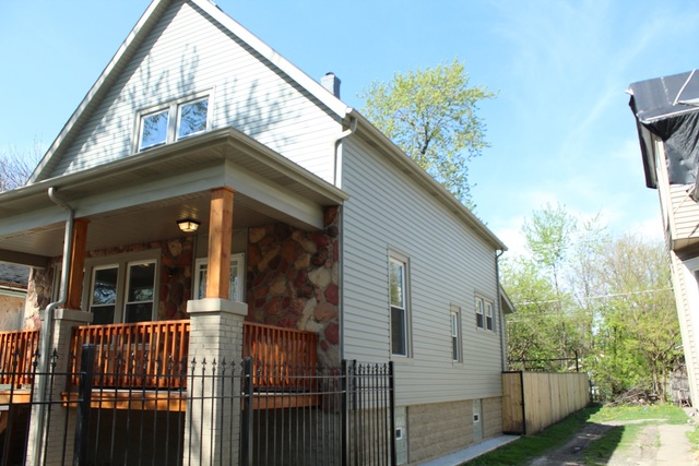 321 W 104th Pl