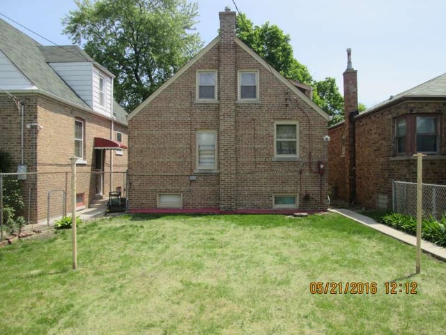For Sale: 10040 S Rhodes Ave Chicago, IL 60628