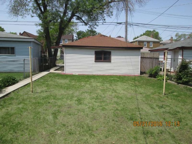 For Sale: 10040 S Rhodes Ave Chicago, IL 60628