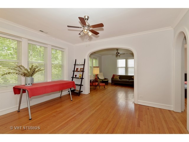 For Sale: 4704 N Kasson Ave #APT 3 Chicago, IL 60630