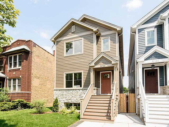 For Sale: 5744 W Ainslie St Chicago, IL 60630