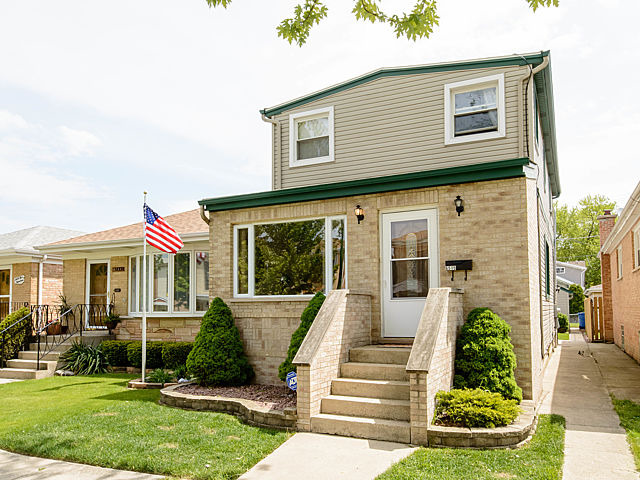 For Sale: 6515 N Neva Ave Chicago, IL 60631