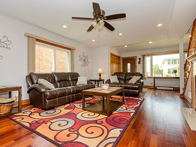 For Sale: 6515 N Neva Ave Chicago, IL 60631