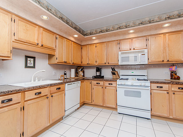 6461 W Warner Ave #205
