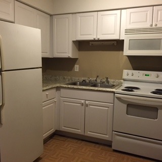 For Sale: 6912 W 65th St #APT 4 Chicago, IL 60638