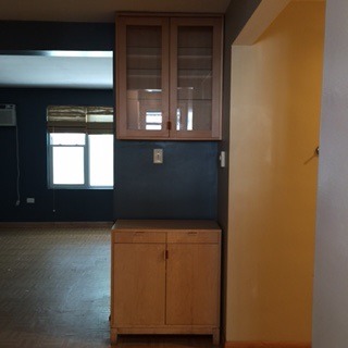 For Sale: 6912 W 65th St #APT 4 Chicago, IL 60638