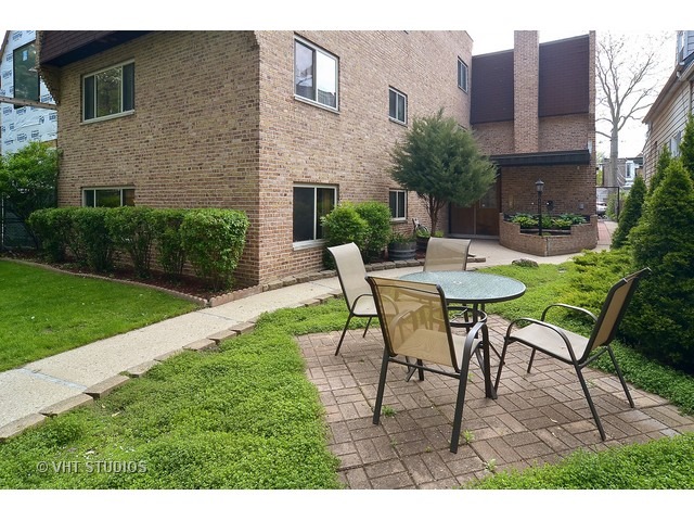 For Sale: 4881 N Hermitage Ave #APT G1 Chicago, IL 60640