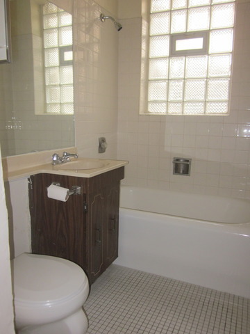 For Sale: 842 W Ainslie St #APT HC Chicago, IL 60640