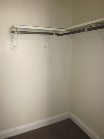 For Sale: 842 W Ainslie St #APT HC Chicago, IL 60640