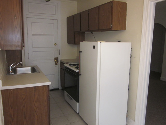 For Sale: 842 W Ainslie St #APT HC Chicago, IL 60640