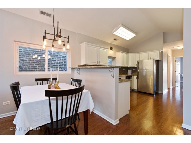 860 W Blackhawk St #304