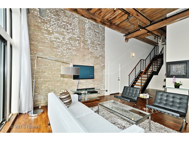 For Sale: 1050 W Hubbard St #APT 3B Chicago, IL 60642