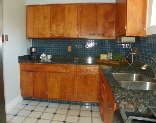 10612 S Drew St