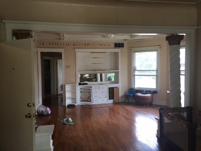 31 N Austin Blvd
