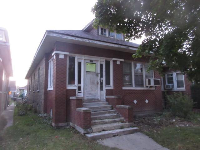 210 N Lorel Ave