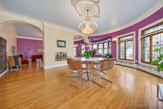 3057 W Fargo Ave