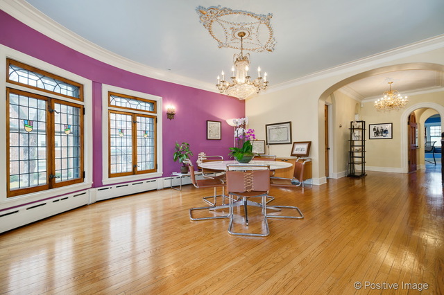 3057 W Fargo Ave