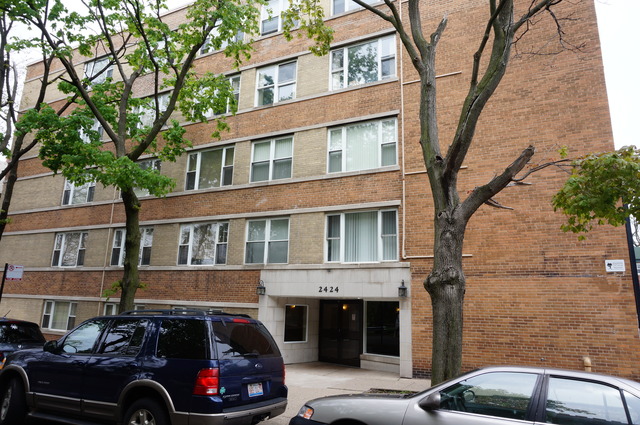 For Sale: 2424 W Estes Ave #APT 2E Chicago, IL 60645