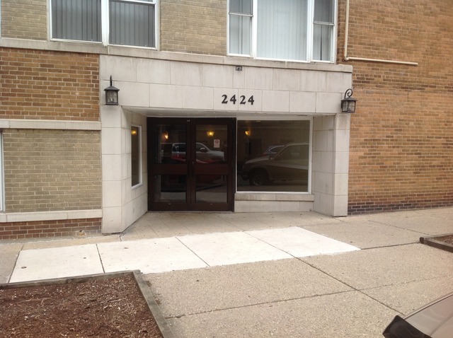 For Sale: 2424 W Estes Ave #APT 2E Chicago, IL 60645