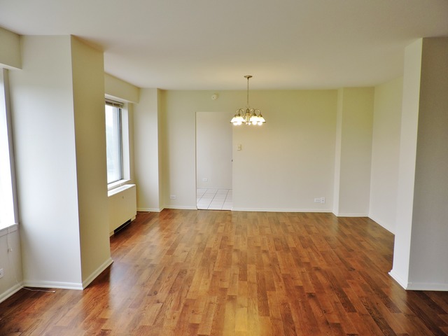 For Sale: 6833 N Kedzie Ave #208 Chicago, IL 60645