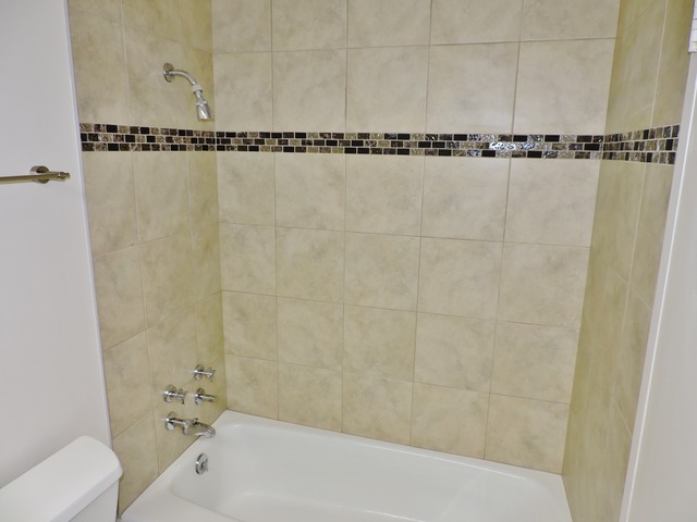 For Sale: 6833 N Kedzie Ave #208 Chicago, IL 60645
