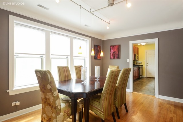 For Sale: 7532 N Damen Ave #4 Chicago, IL 60645