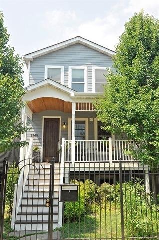 2821 N Maplewood Ave