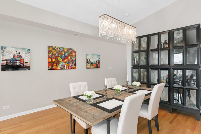 2900 W Shakespeare Ave #4
