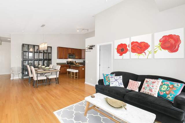 2900 W Shakespeare Ave #4
