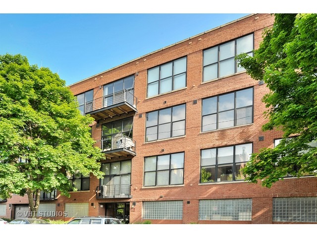 For Sale: 2210 W Wabansia Ave #APT 301 Chicago, IL 60647